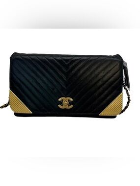 CHANEL Black Chevron Quilted Clutch “rock the corner” WOC Gold CC Hardware